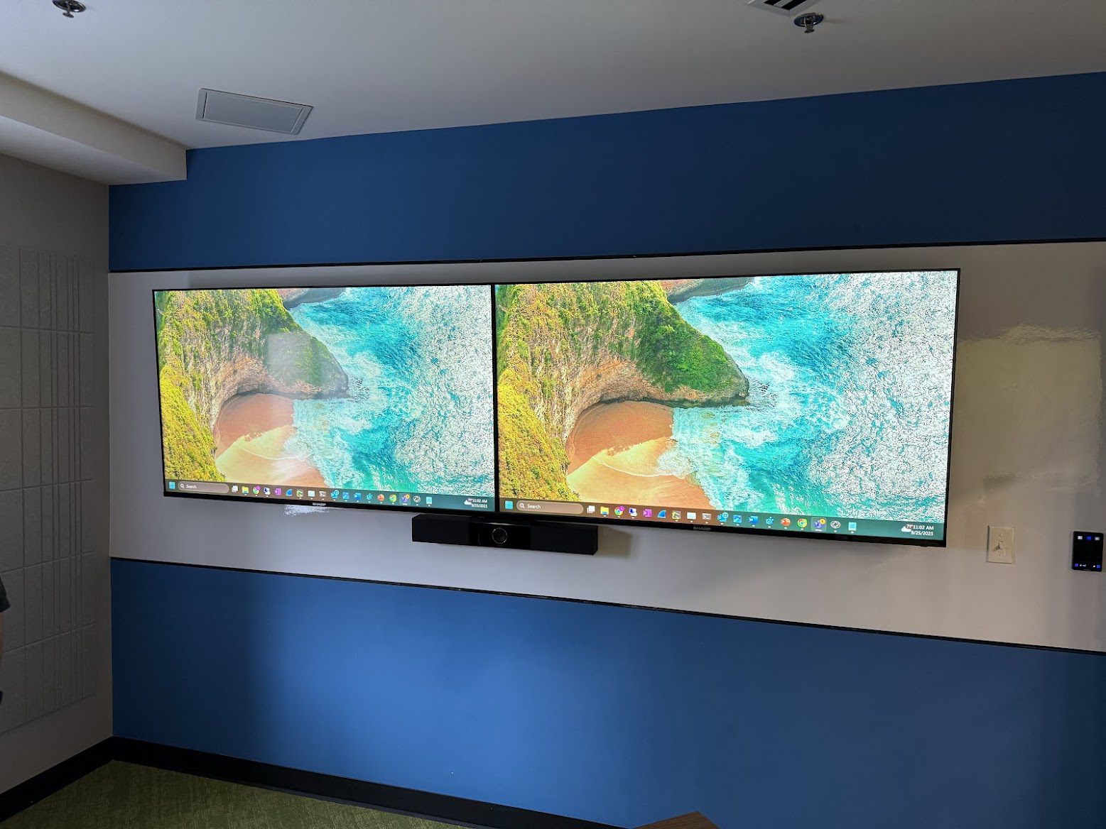 BYOD Conference Room with Dual Displays